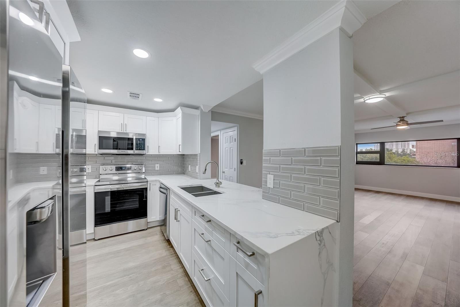 Image 6 of 77 For 4141 Bayshore Boulevard 306