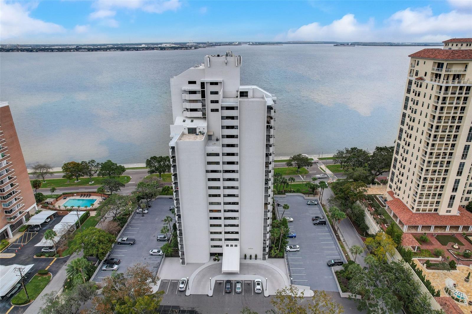 Image 61 of 77 For 4141 Bayshore Boulevard 306
