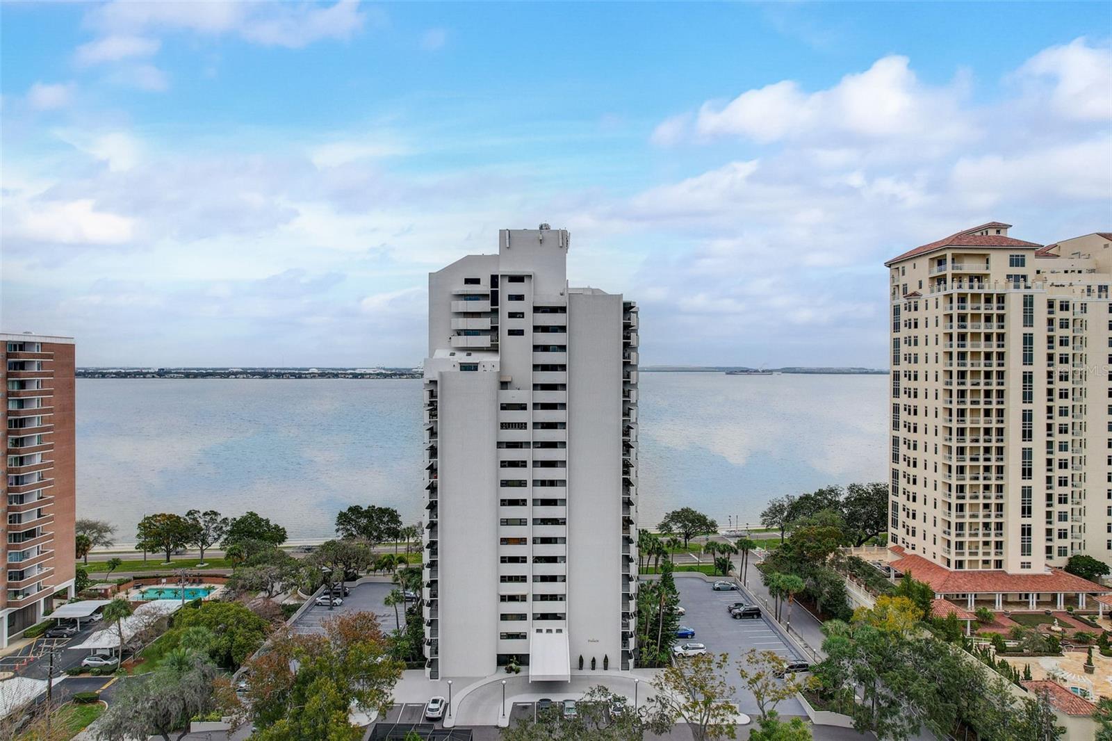 Image 62 of 77 For 4141 Bayshore Boulevard 306
