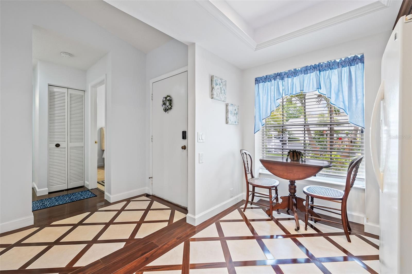Image 11 of 41 For 4208 Castlewood Drive 4208