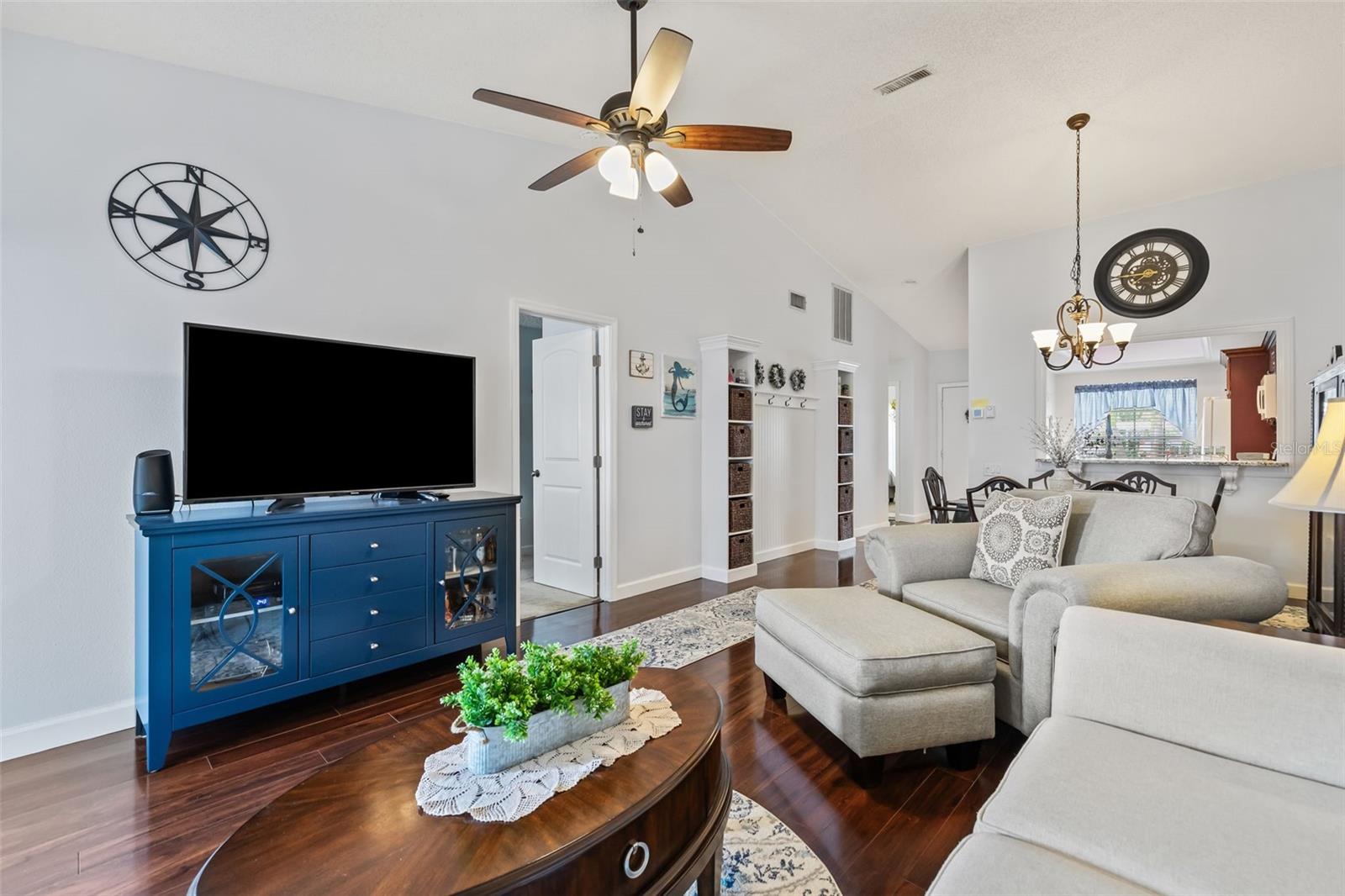 Image 20 of 41 For 4208 Castlewood Drive 4208