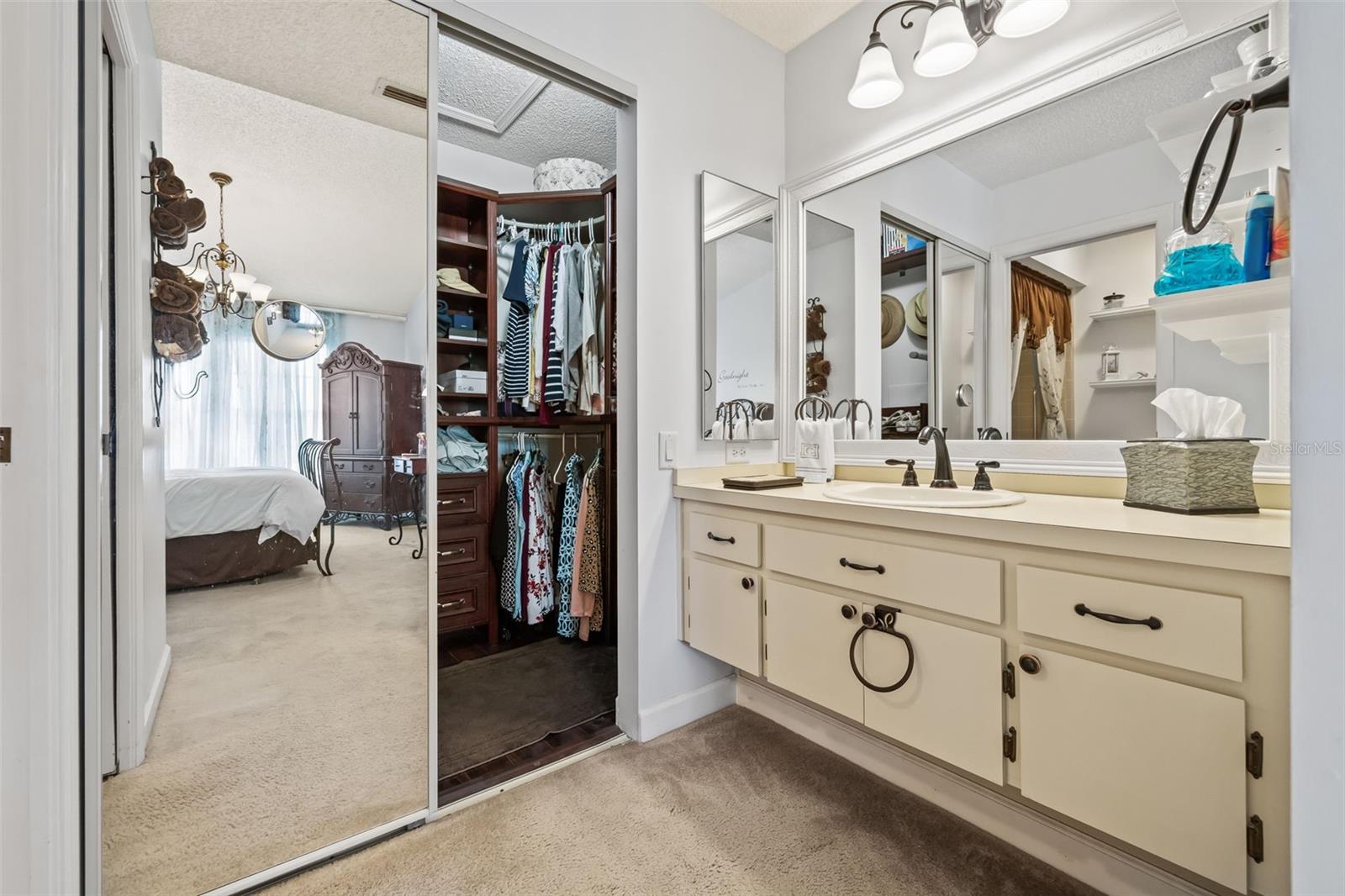 Image 23 of 41 For 4208 Castlewood Drive 4208
