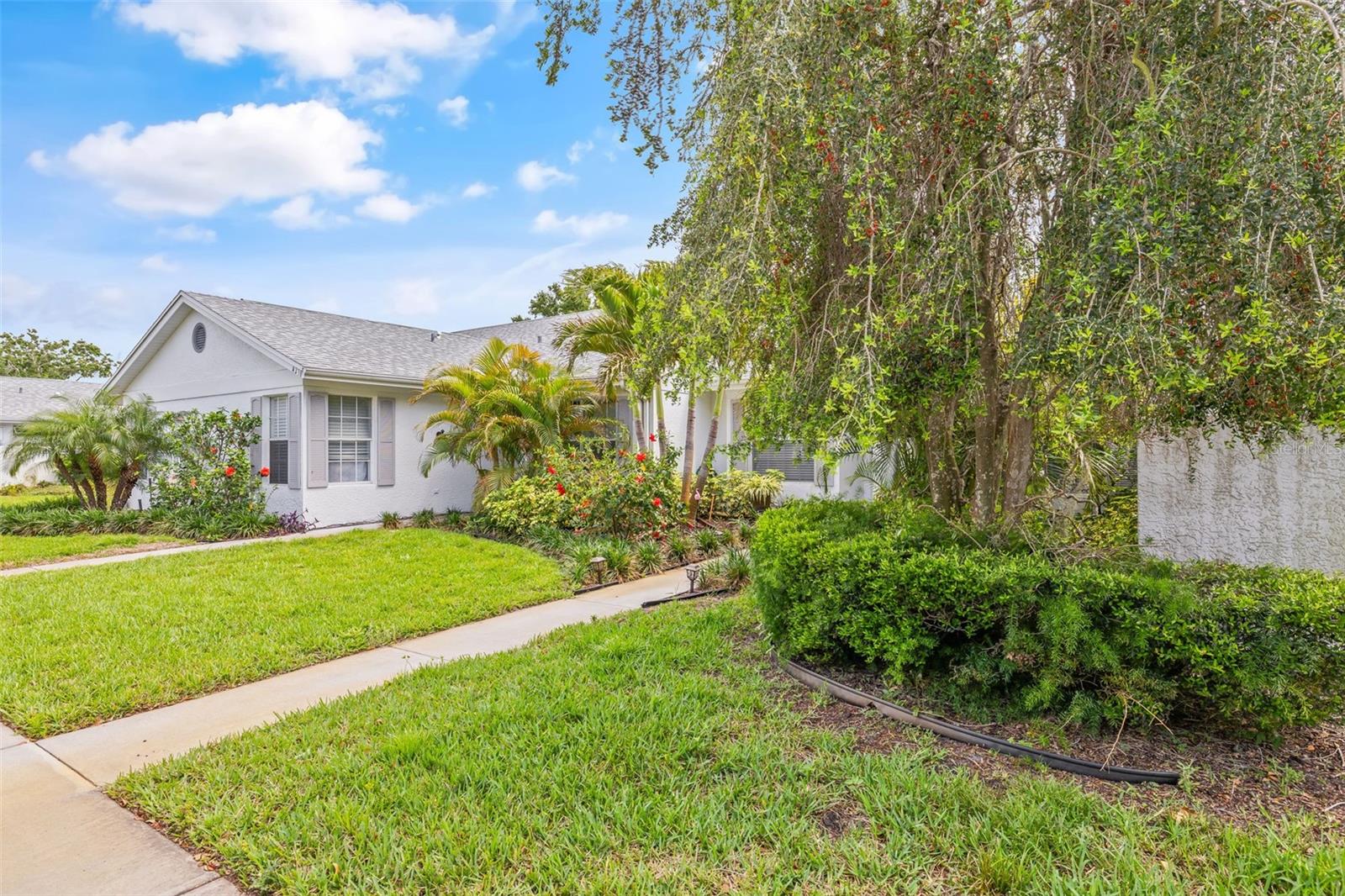 Image 5 of 41 For 4208 Castlewood Drive 4208