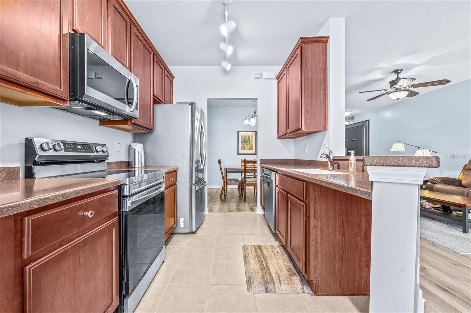 Image 15 of 45 For 2150 River Turia Circle