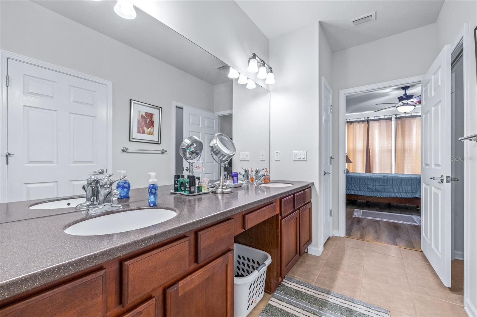 Image 23 of 45 For 2150 River Turia Circle