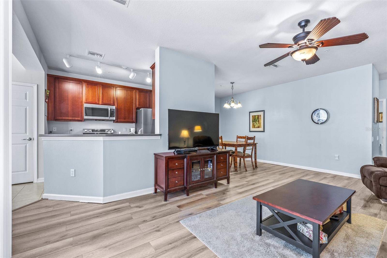 Image 8 of 45 For 2150 River Turia Circle