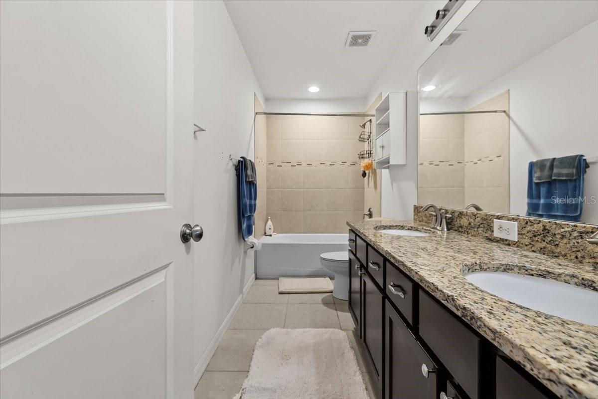 Image 22 of 42 For 11841 Thicket Wood Drive