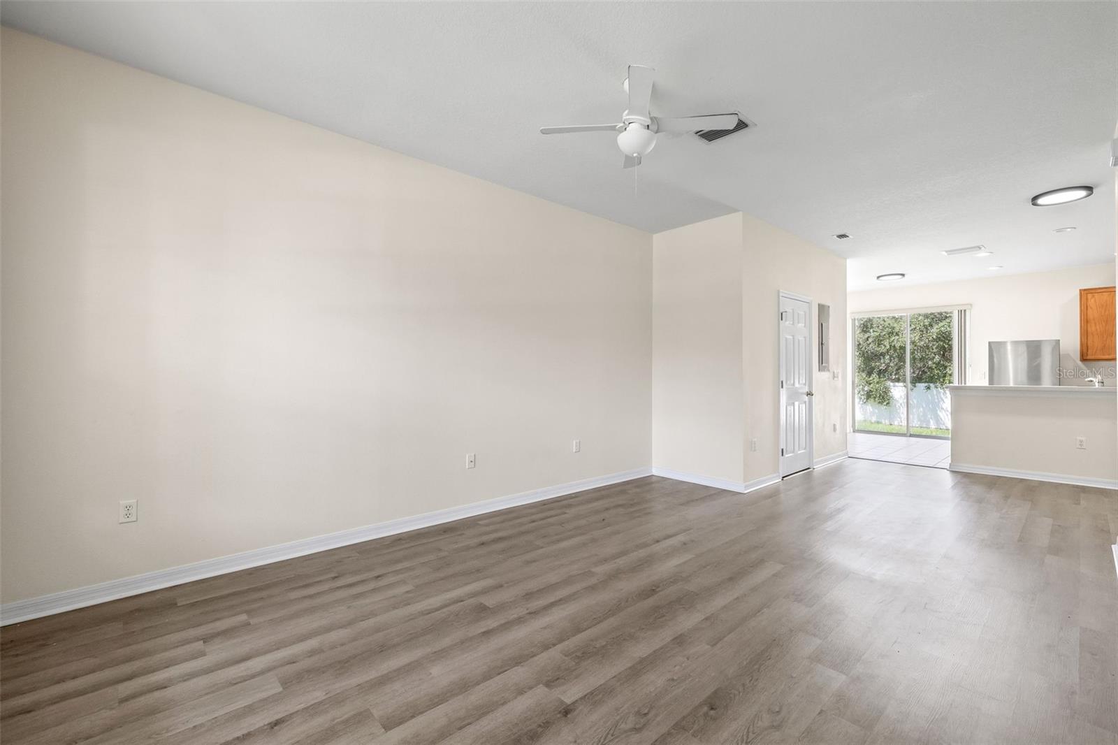 Image 10 of 37 For 11622 Colony Lake Drive