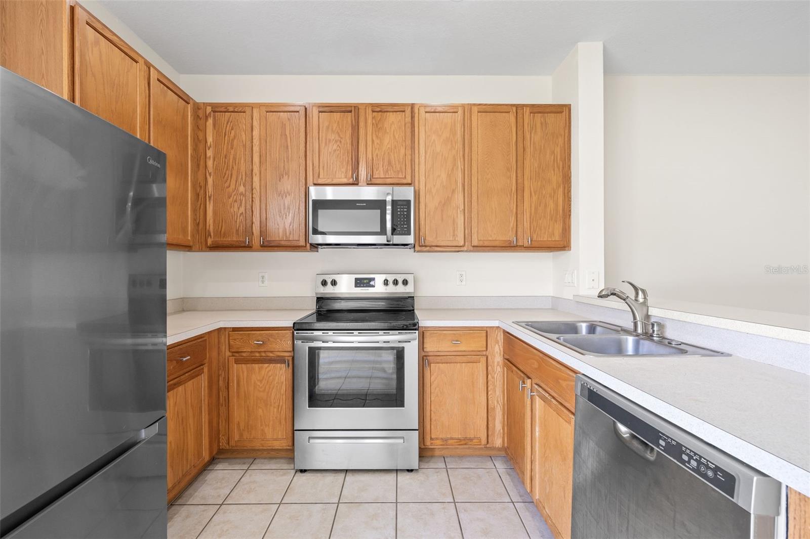 Image 14 of 37 For 11622 Colony Lake Drive