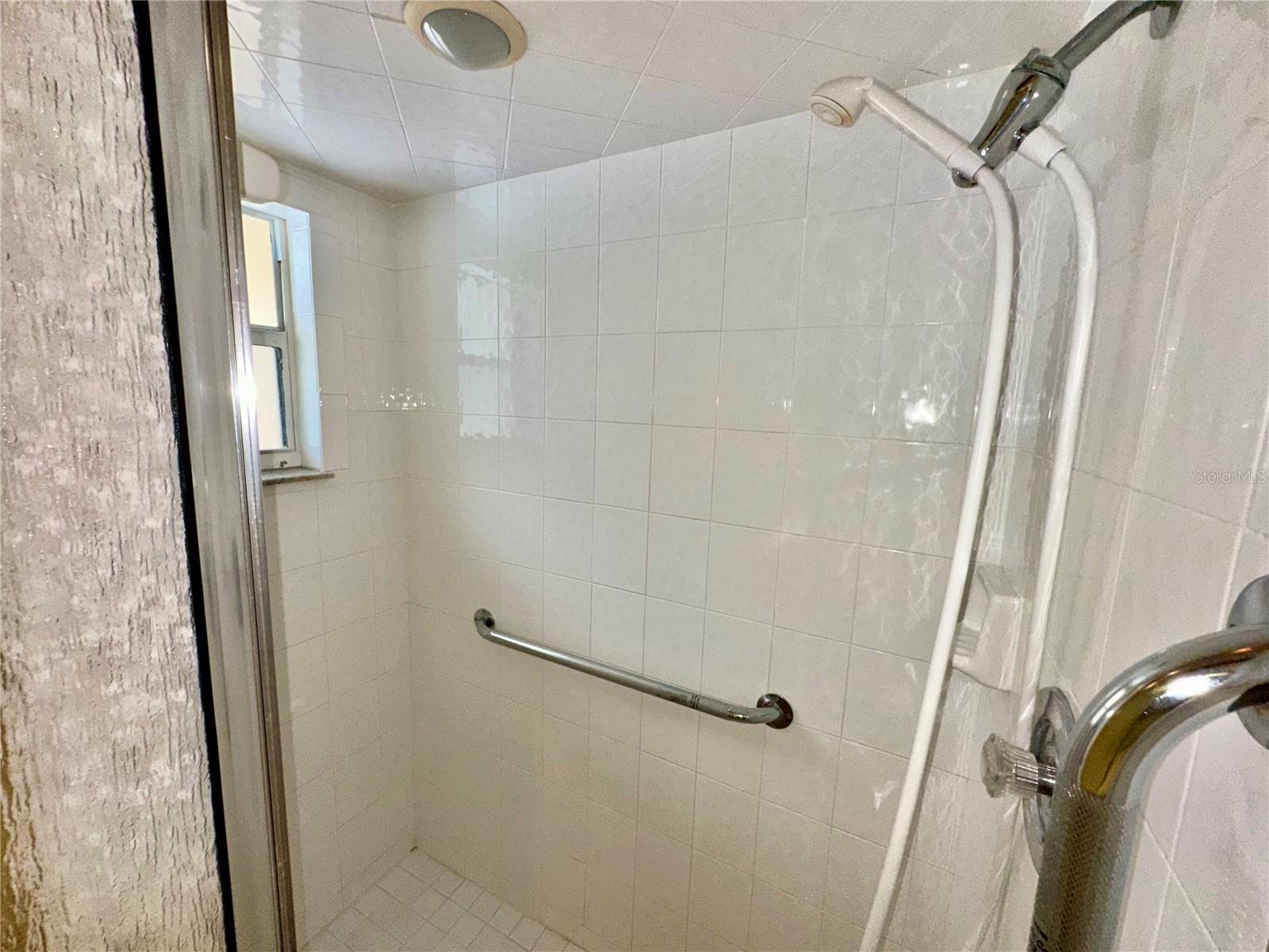 Image 30 of 68 For 10206 Lakeview Drive
