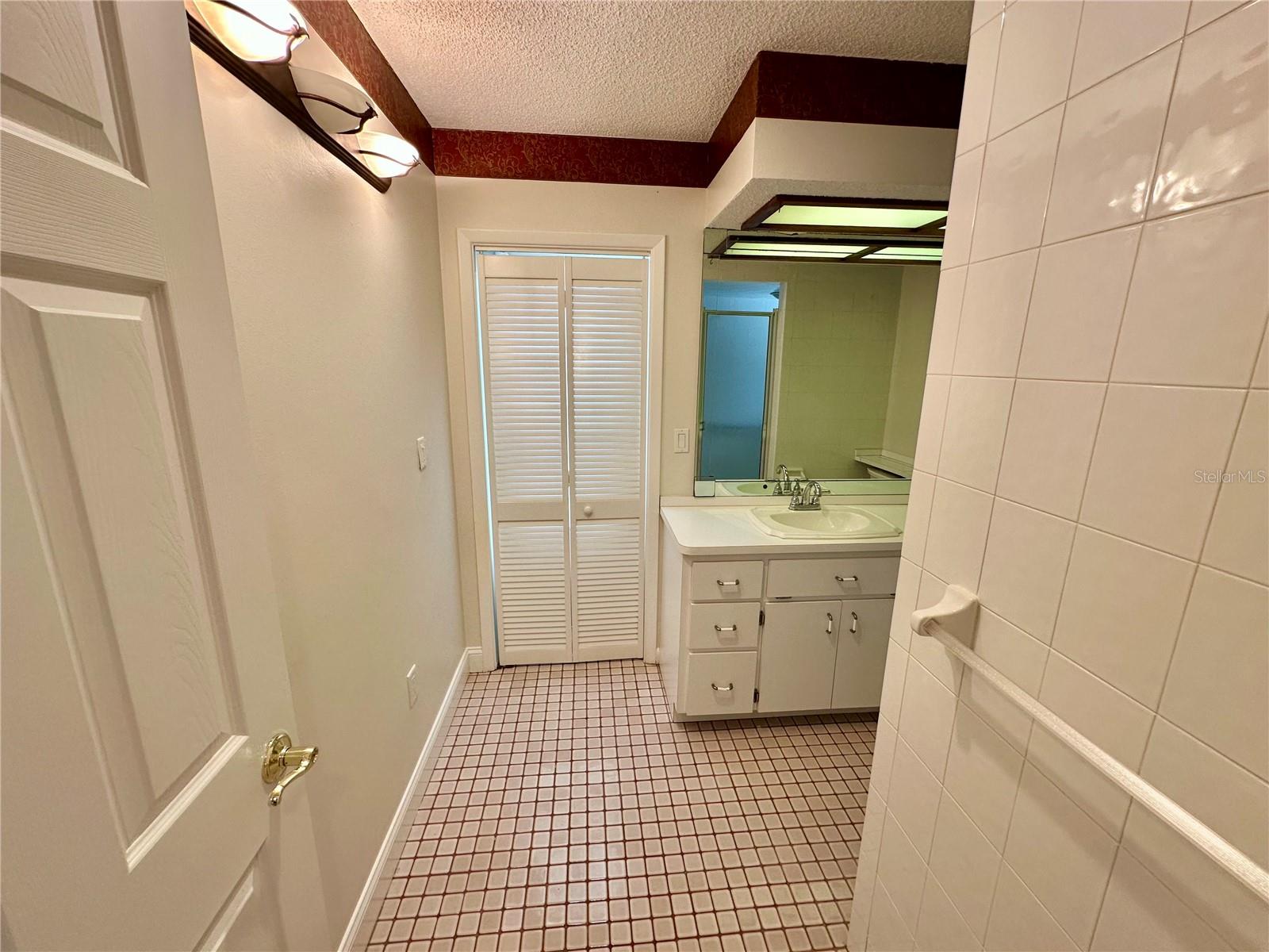 Image 31 of 68 For 10206 Lakeview Drive