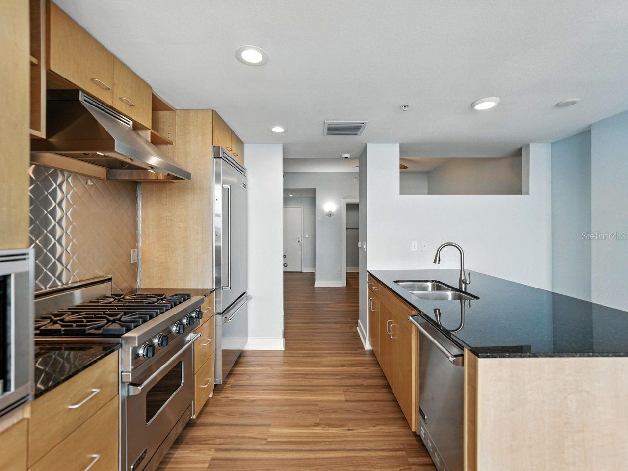 Image 24 of 58 For 1208 Kennedy Boulevard 1125