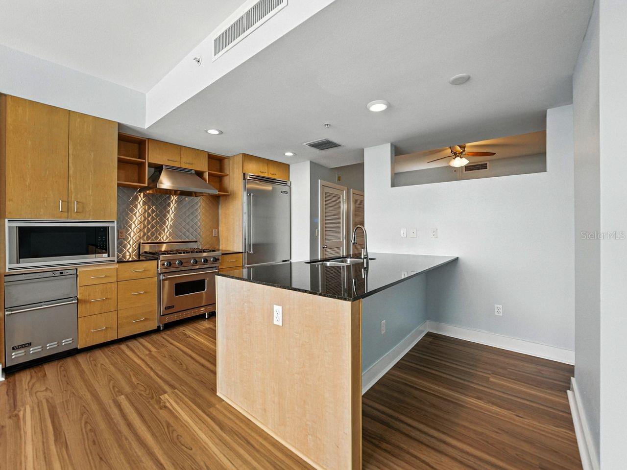 Image 26 of 58 For 1208 Kennedy Boulevard 1125