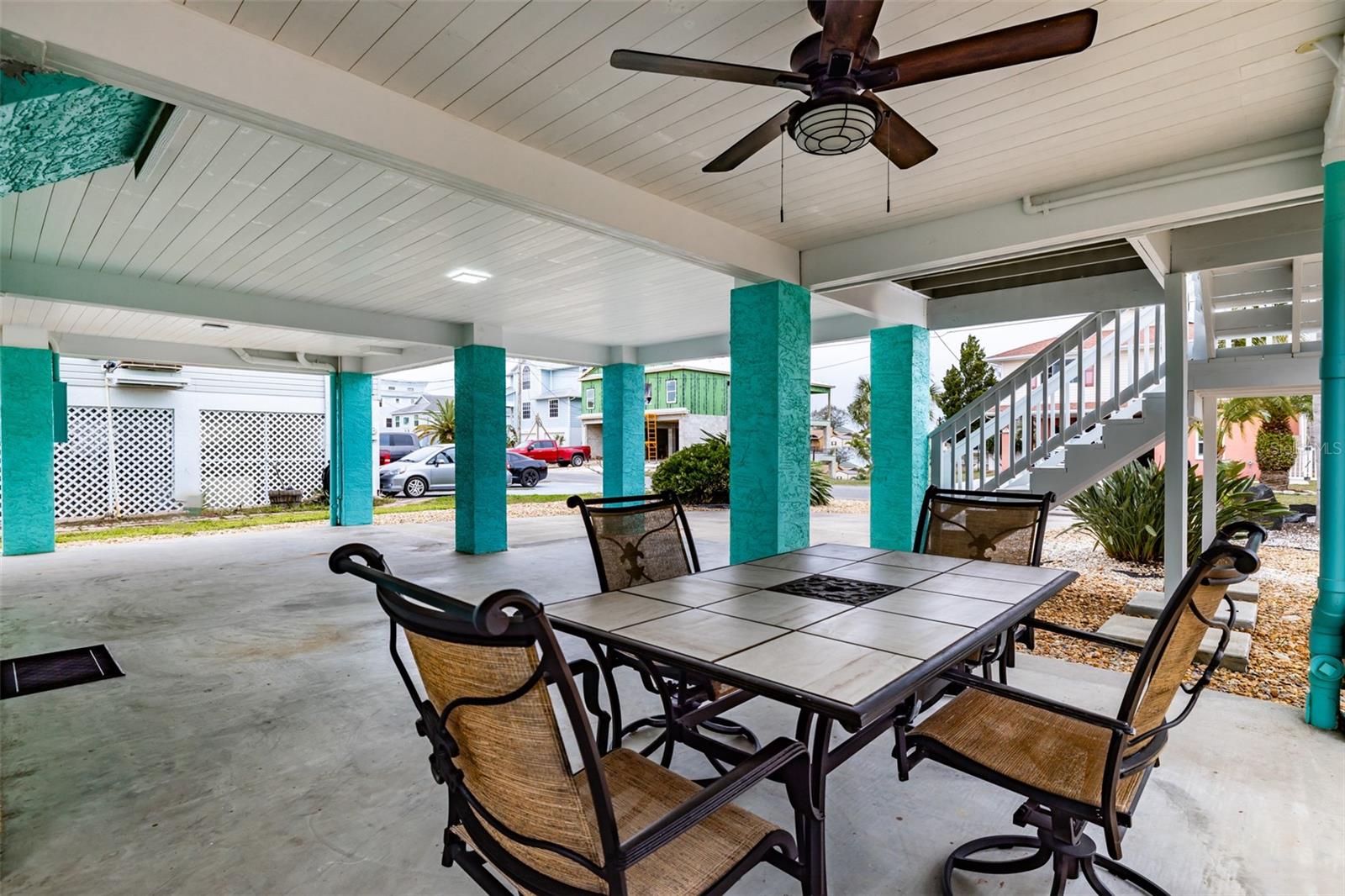 Listing photo id 6 for 4021 Casa Court