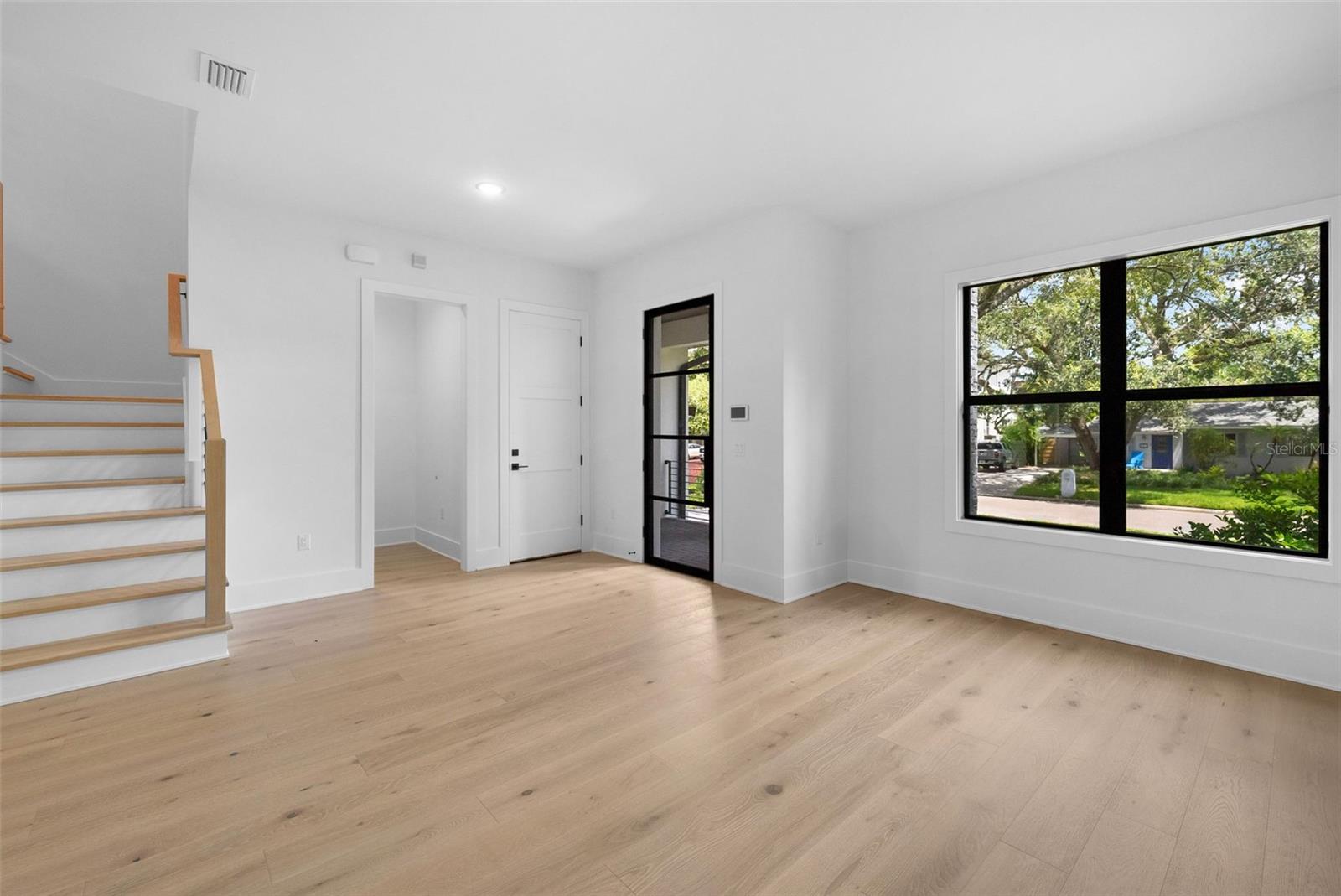 Image 7 of 51 For 4618 Kensington Avenue