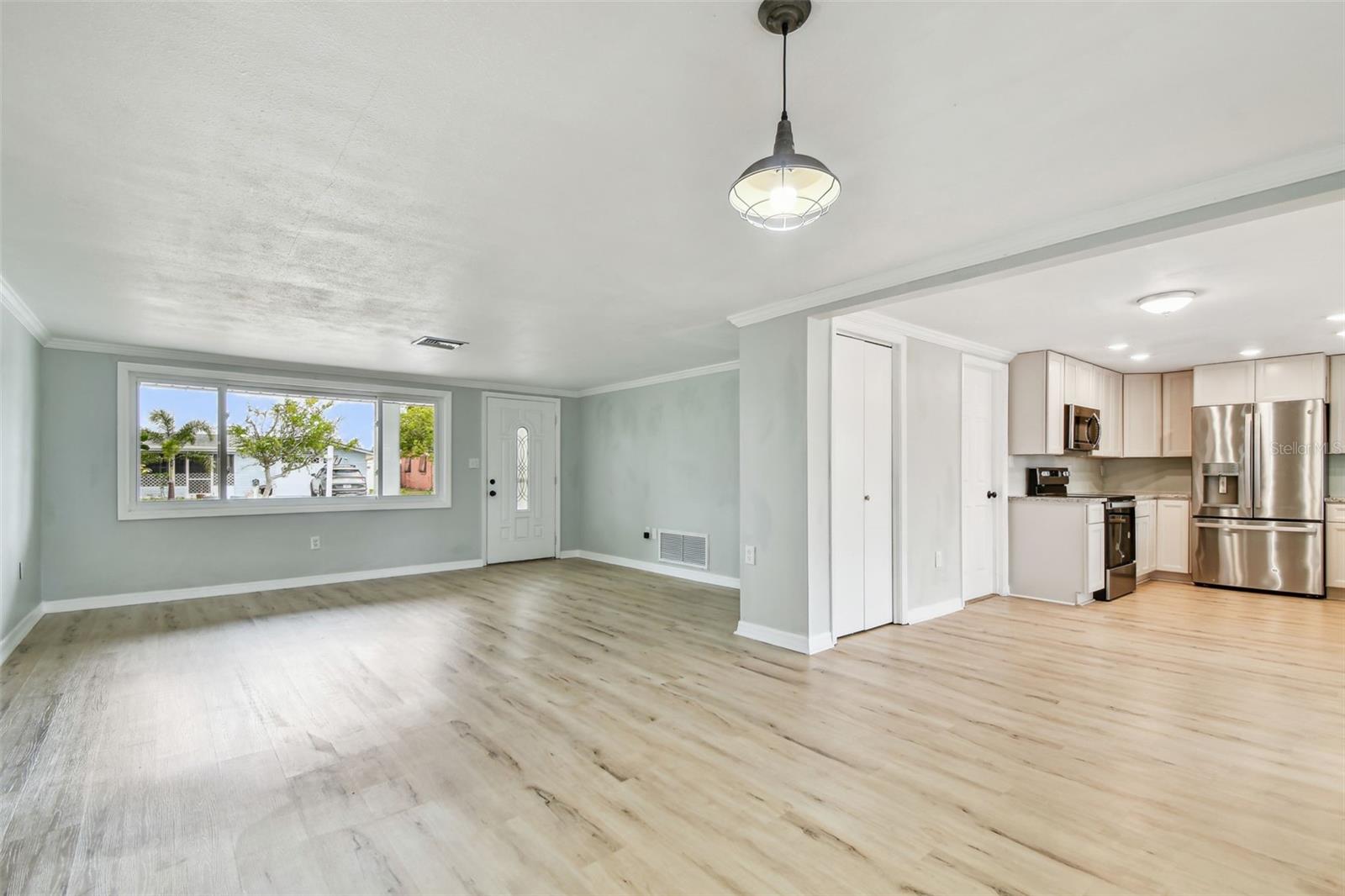 Image 11 of 68 For 5810 8th Avenue