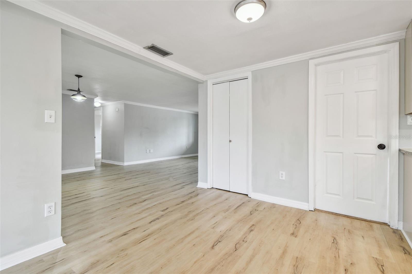 Image 16 of 68 For 5810 8th Avenue