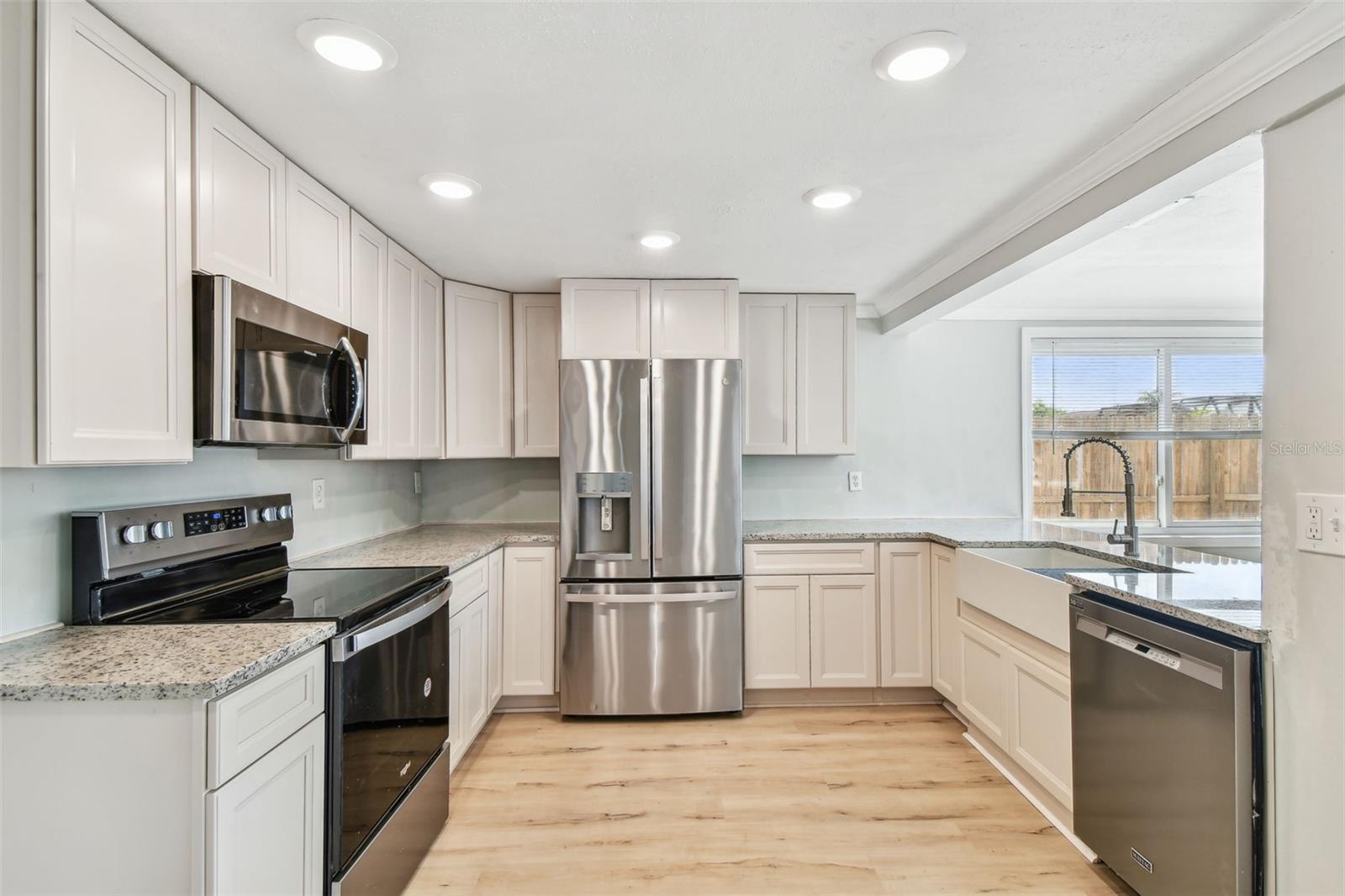 Image 18 of 68 For 5810 8th Avenue