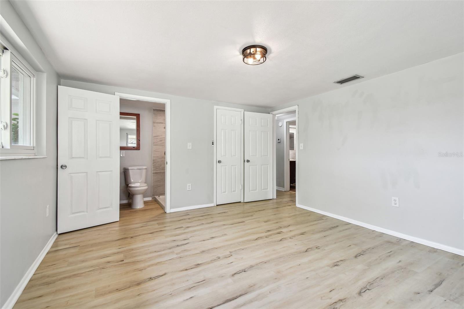 Image 32 of 68 For 5810 8th Avenue
