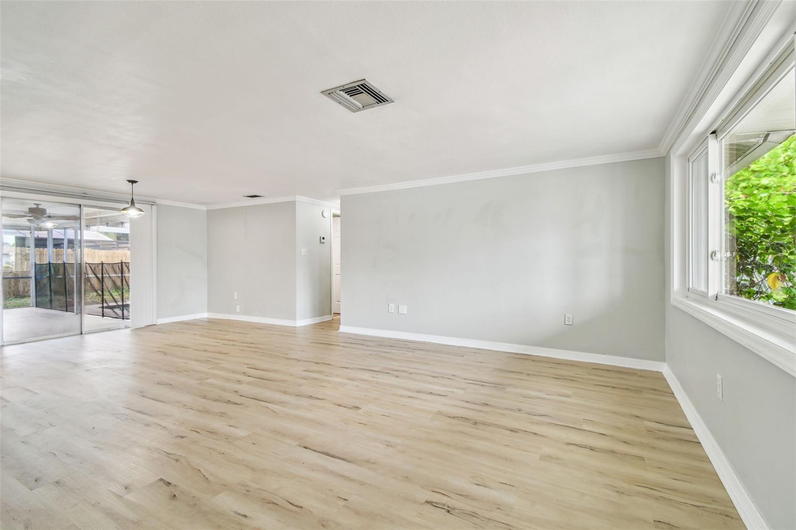 Image 6 of 68 For 5810 8th Avenue
