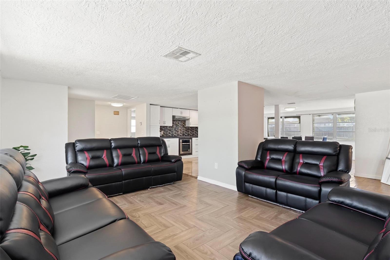 Image 9 of 26 For 3654 Warbler Drive