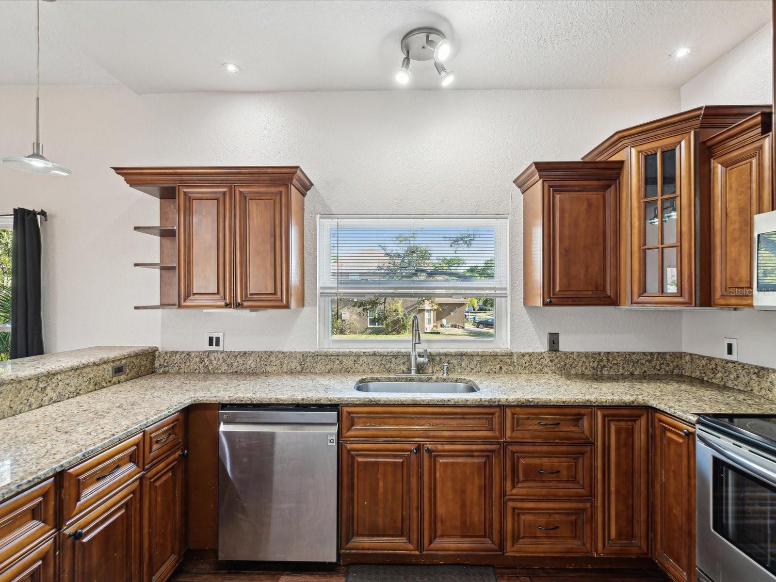 Image 12 of 44 For 2000 Brent Place