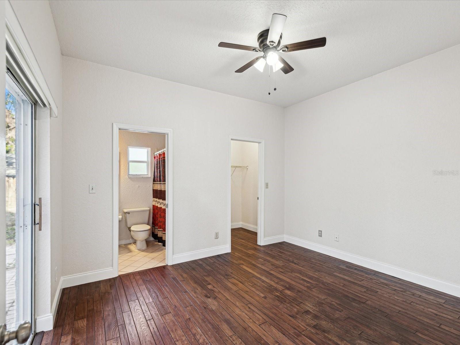 Image 15 of 44 For 2000 Brent Place