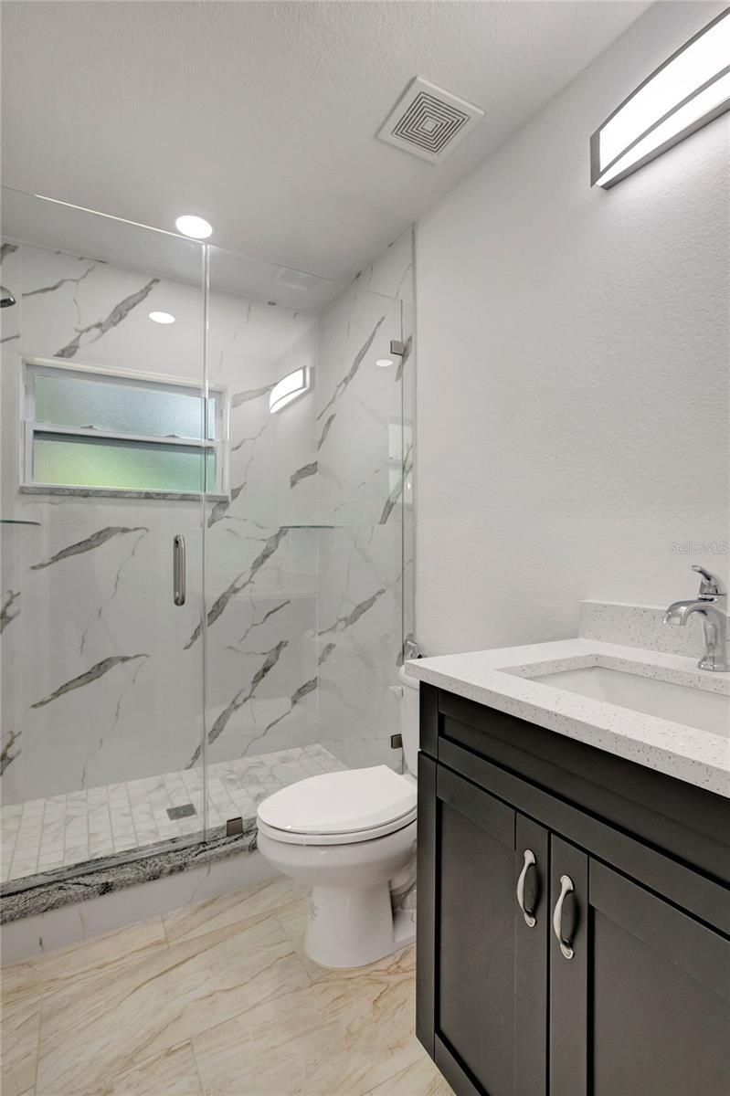 Image 17 of 24 For 6703 Boulevard