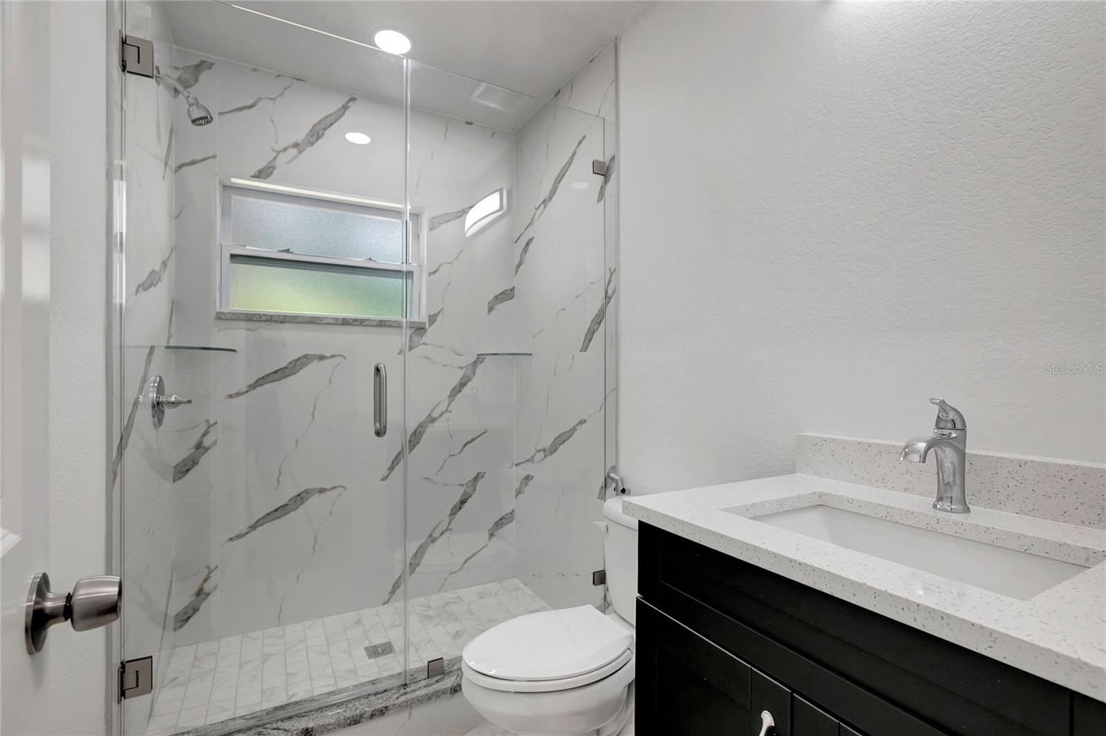 Image 18 of 24 For 6703 Boulevard