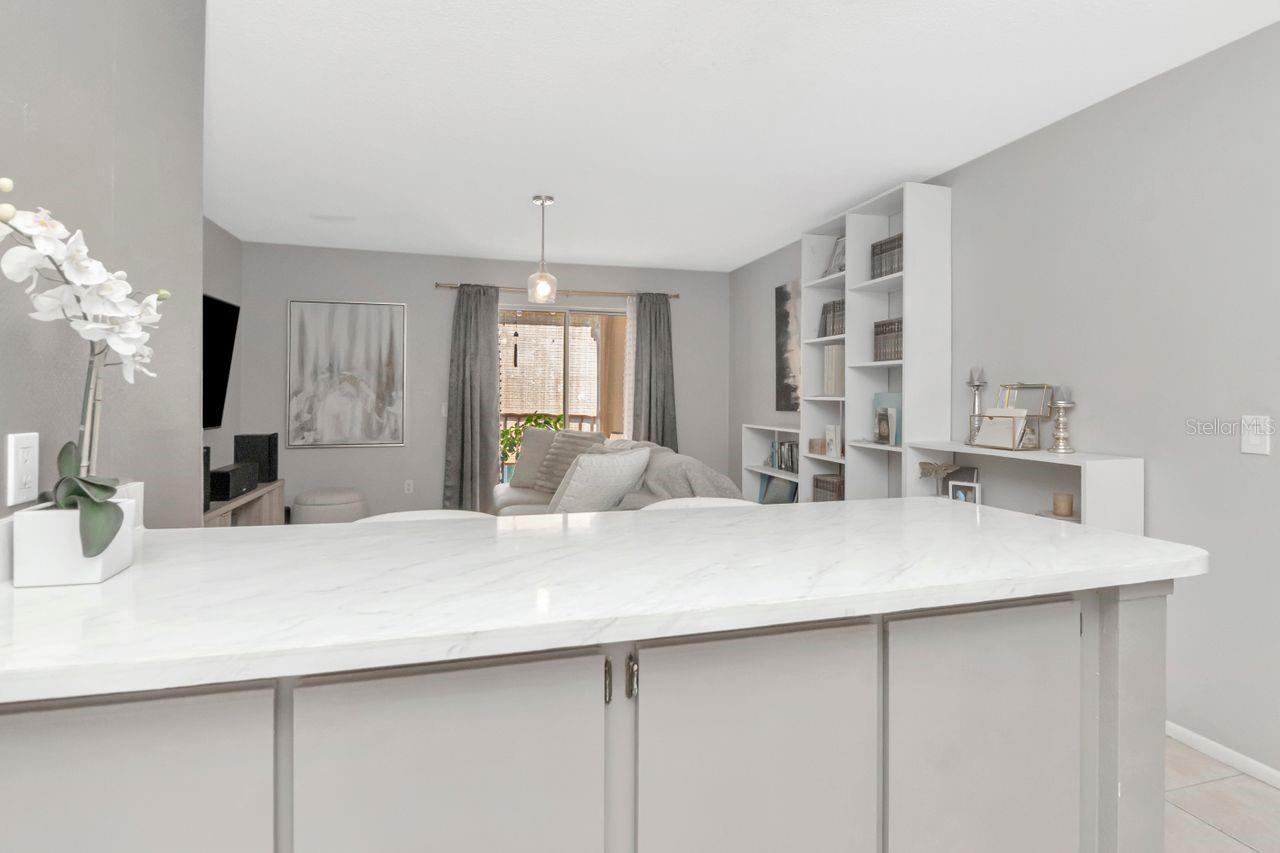Listing photo id 9 for 9481 Highland Oak Drive 313