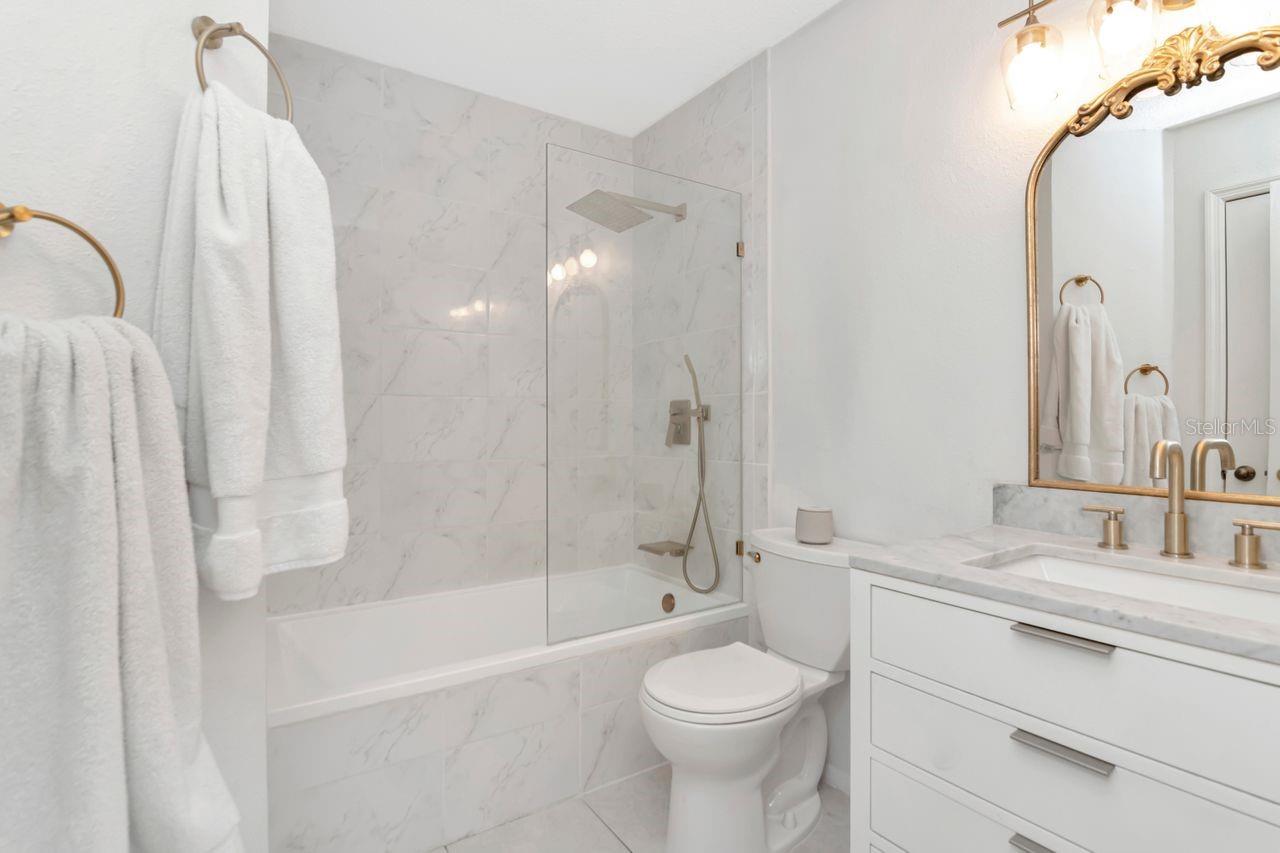 Listing photo id 12 for 9481 Highland Oak Drive 313