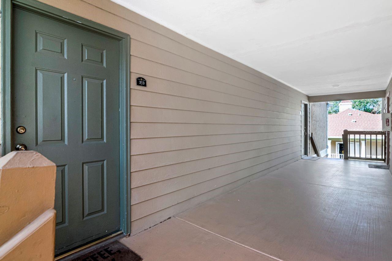 Listing photo id 16 for 9481 Highland Oak Drive 313