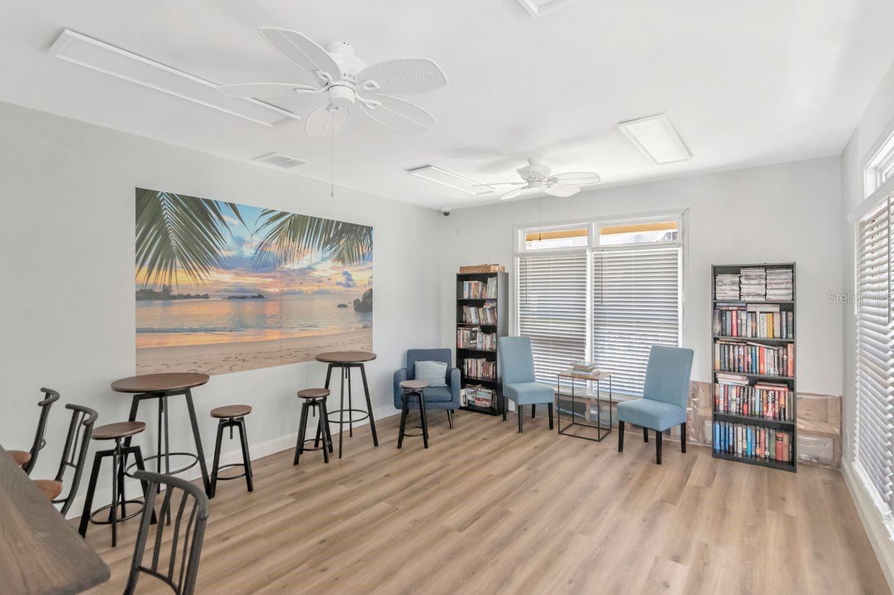 Listing photo id 17 for 9481 Highland Oak Drive 313