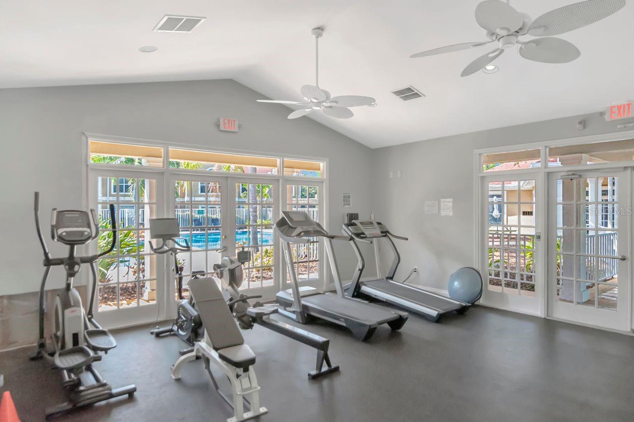 Listing photo id 18 for 9481 Highland Oak Drive 313
