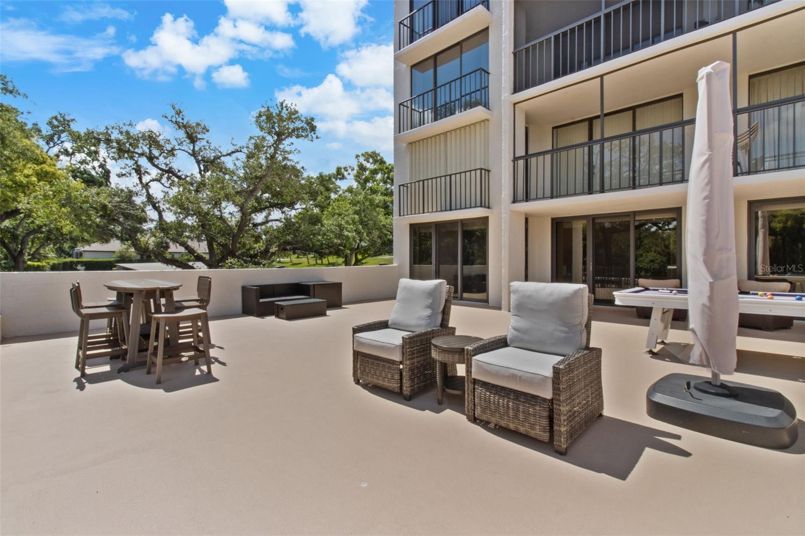 Image 16 of 24 For 220 Belleview Boulevard 104