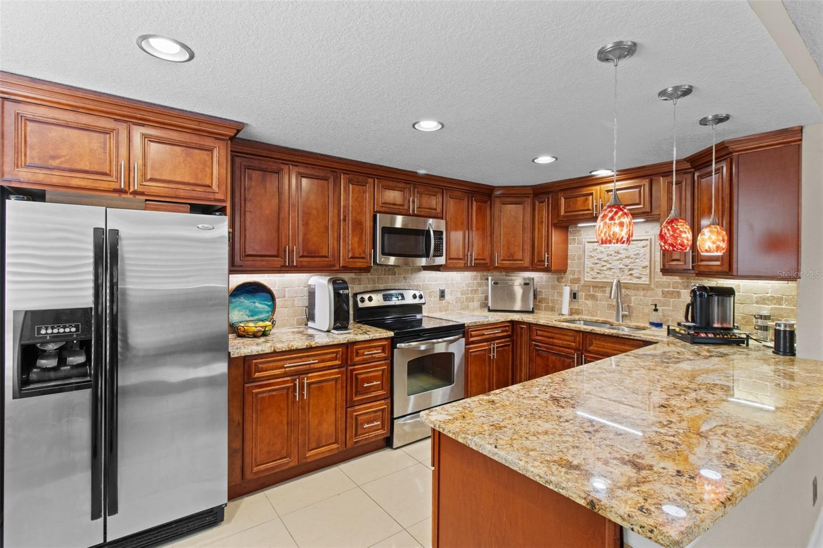 Image 3 of 24 For 220 Belleview Boulevard 104