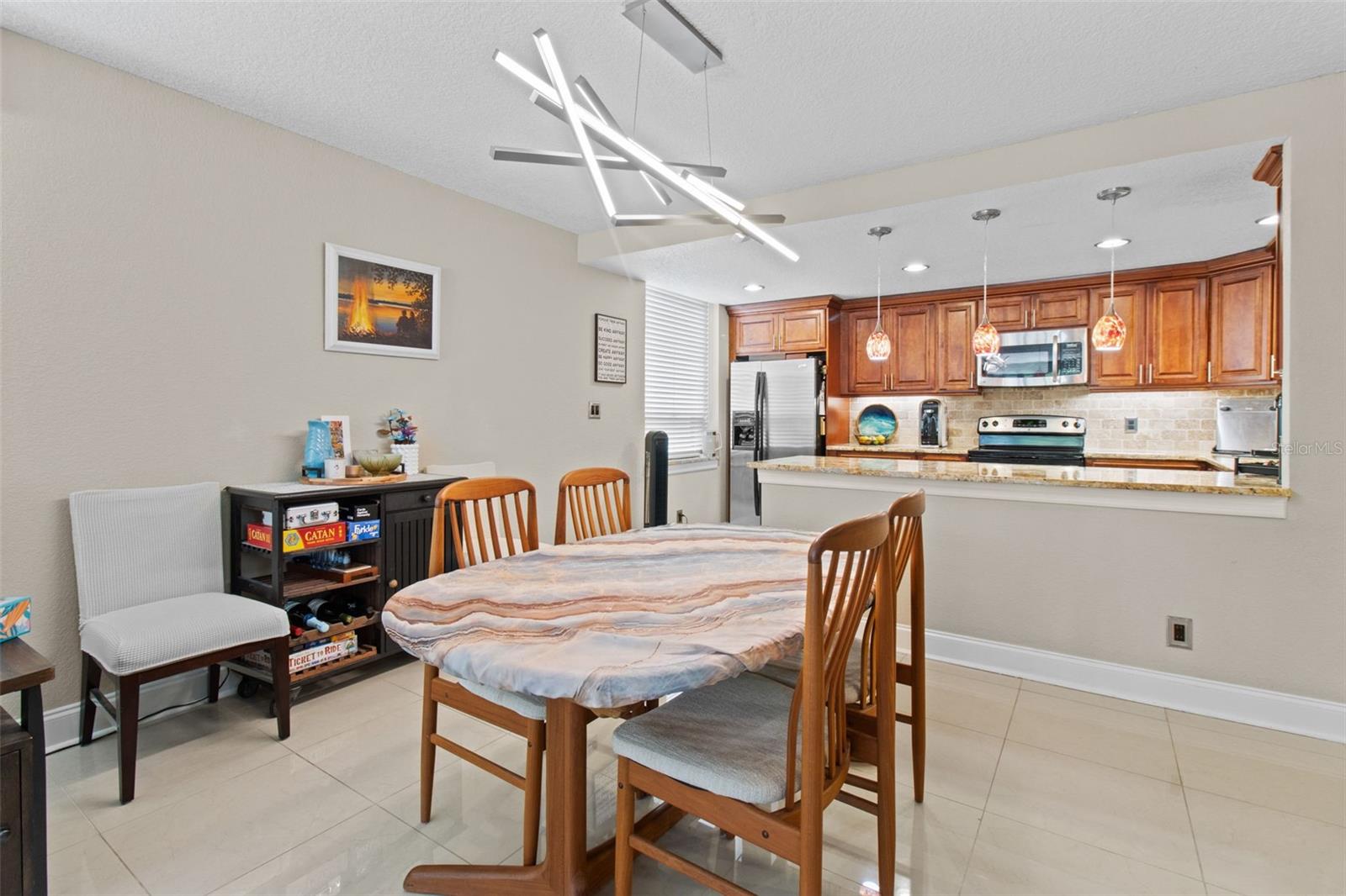 Image 4 of 24 For 220 Belleview Boulevard 104