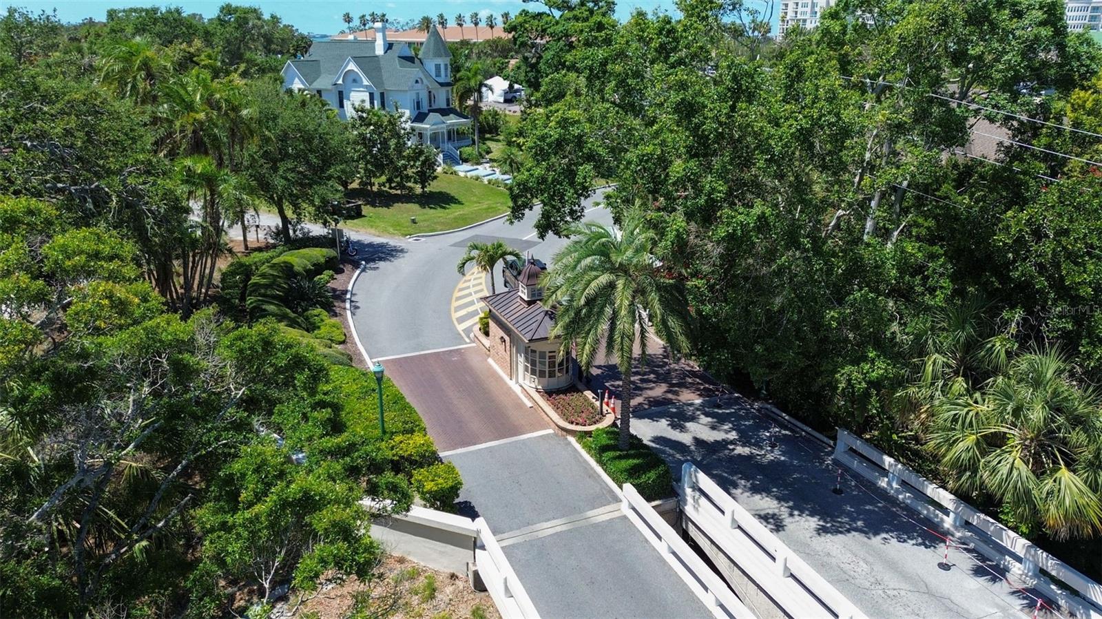 Image 45 of 46 For 220 Belleview Boulevard 104