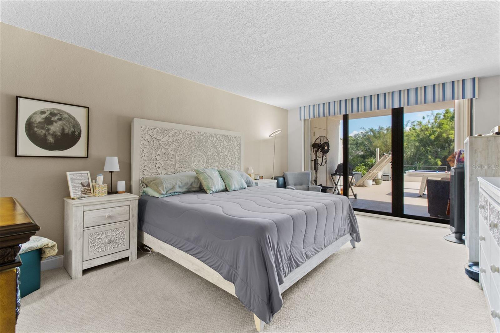 Image 7 of 24 For 220 Belleview Boulevard 104