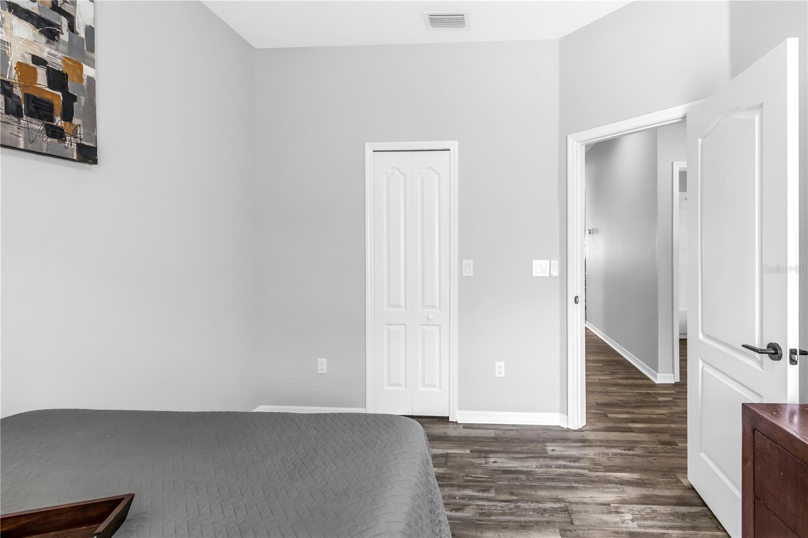 Image 30 of 66 For 511 York Dale Drive