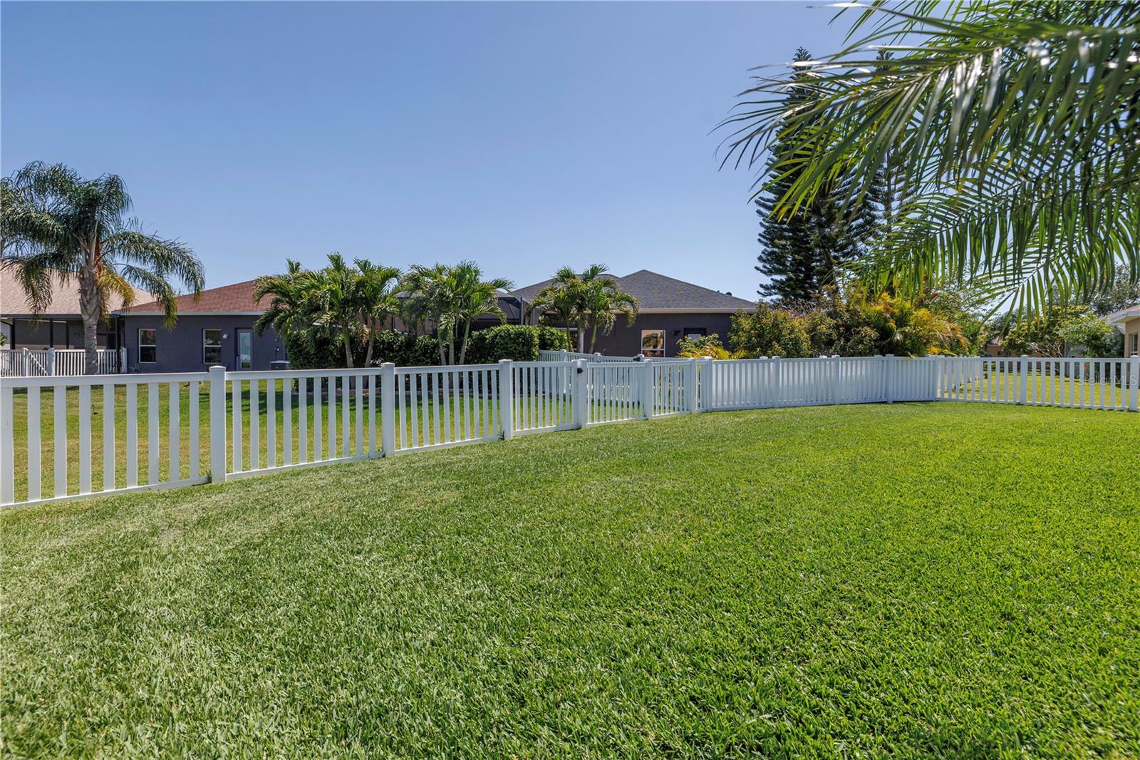 Image 49 of 66 For 511 York Dale Drive