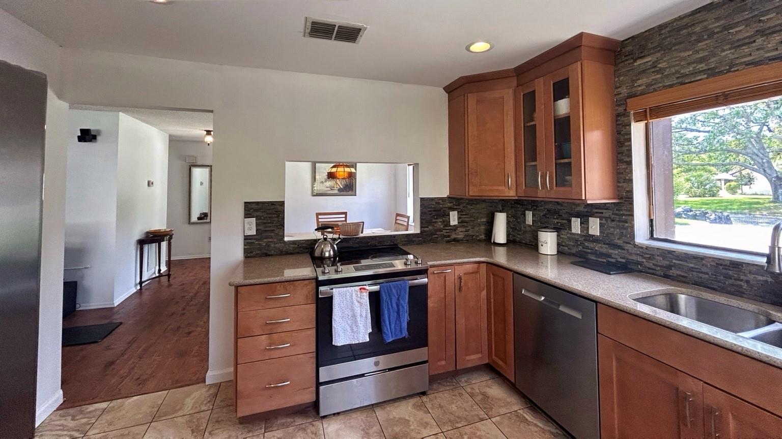 Image 11 of 30 For 2459 Bay Berry Drive