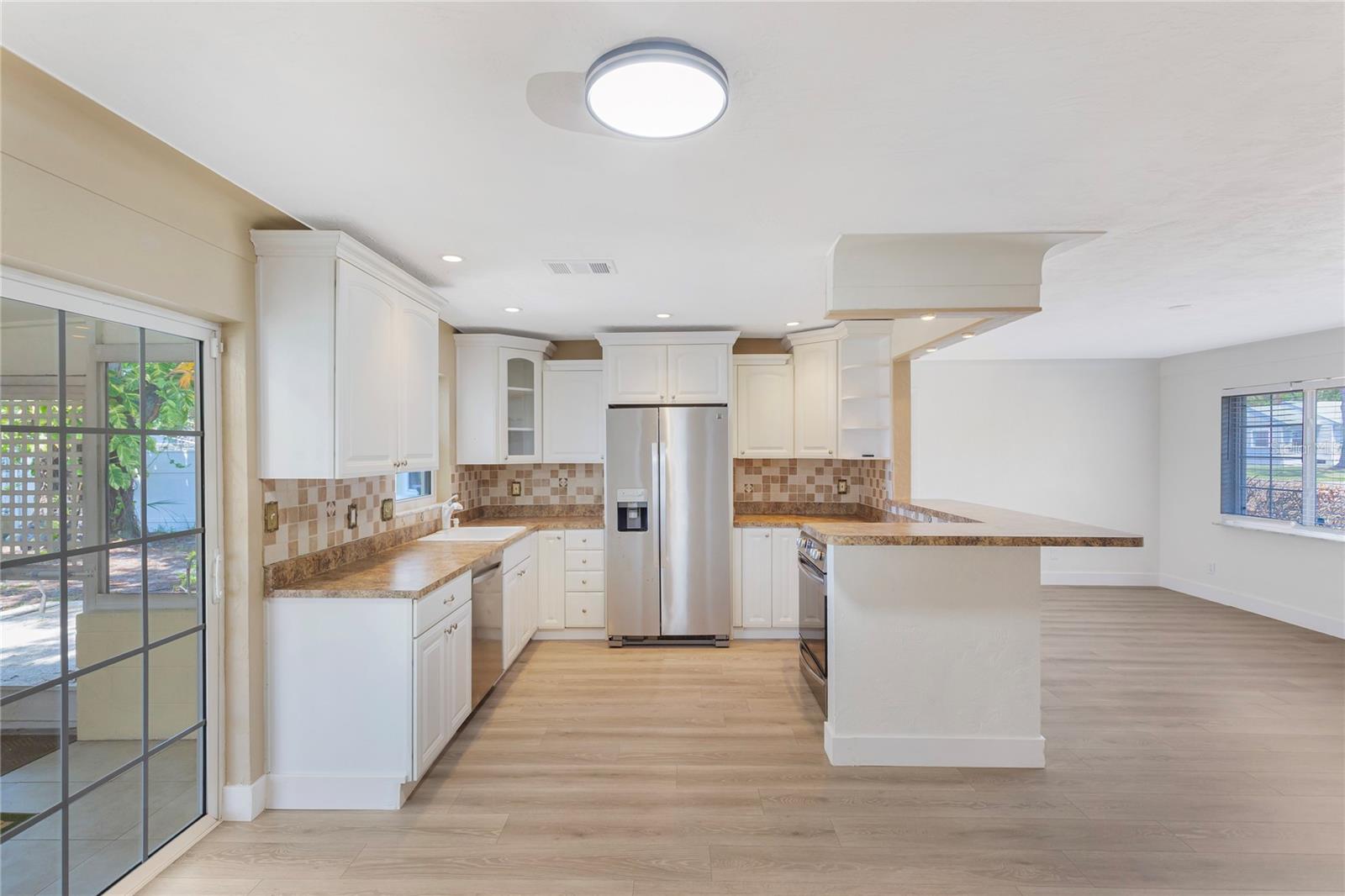 Image 11 of 53 For 226 75th Street N
