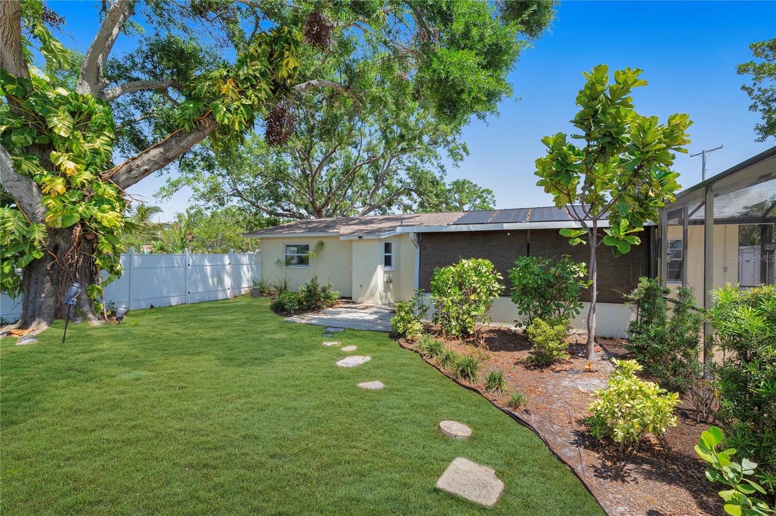 Image 41 of 53 For 226 75th Street N