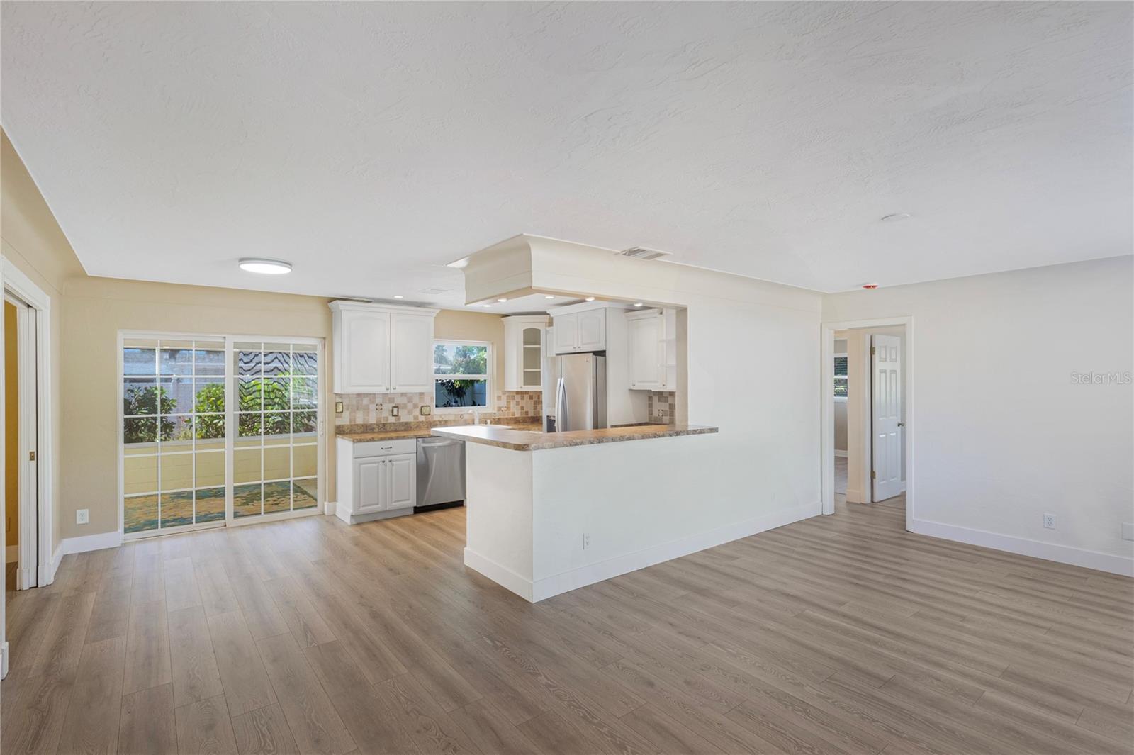 Image 7 of 53 For 226 75th Street N