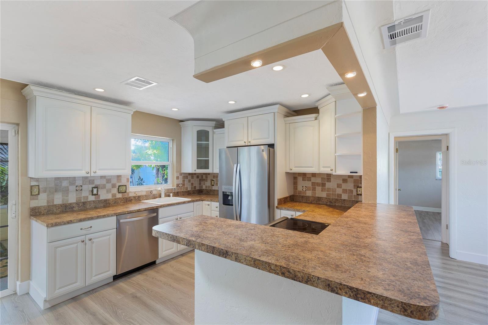Image 9 of 53 For 226 75th Street N