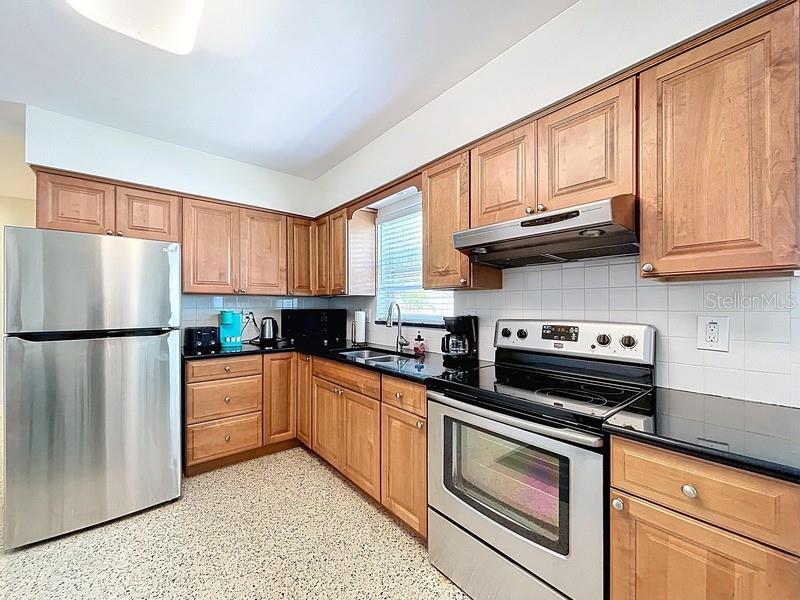Image 5 of 24 For 9948 51st Avenue N