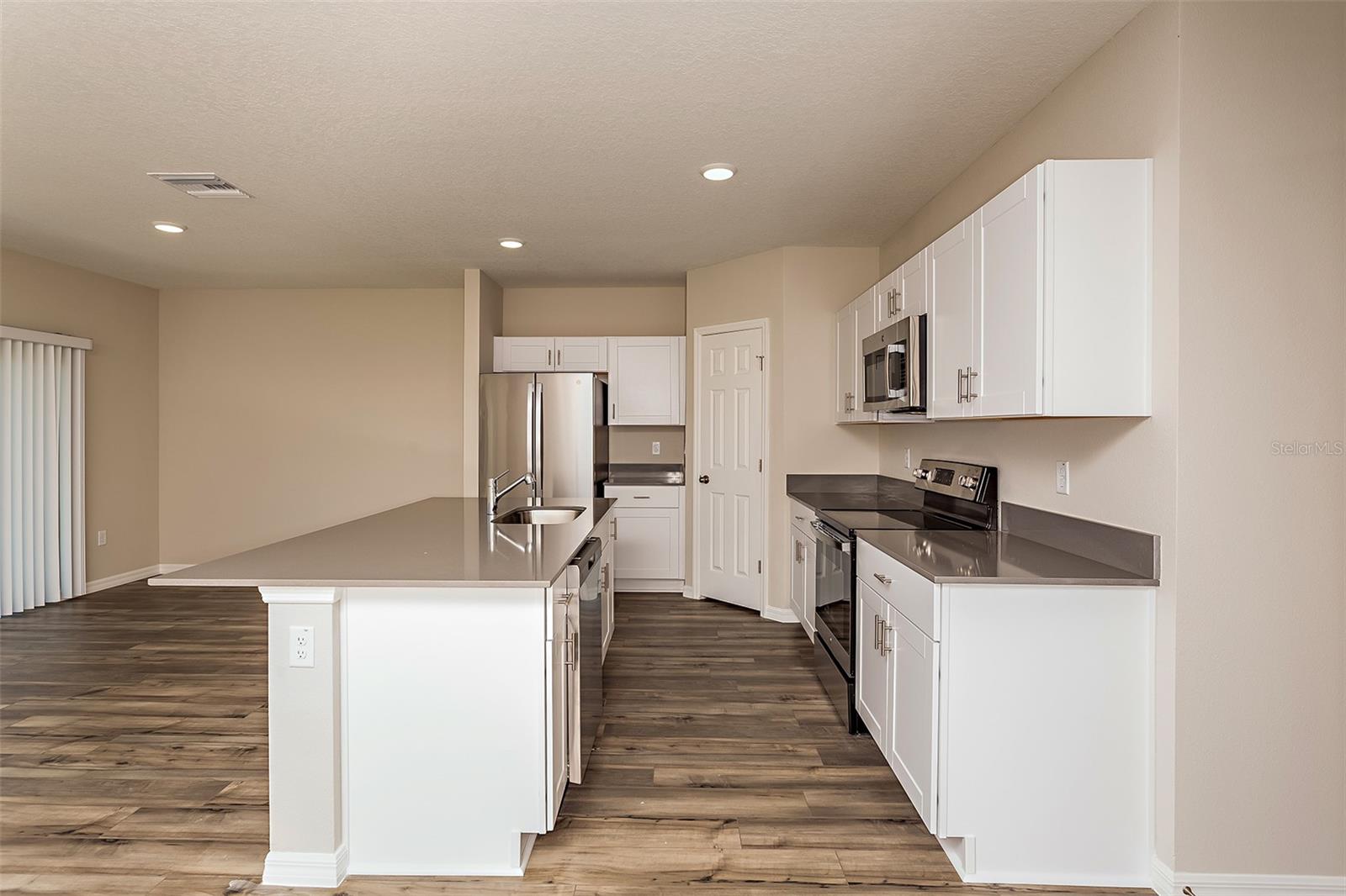 Image 4 of 15 For 37222 Sagemoor Drive