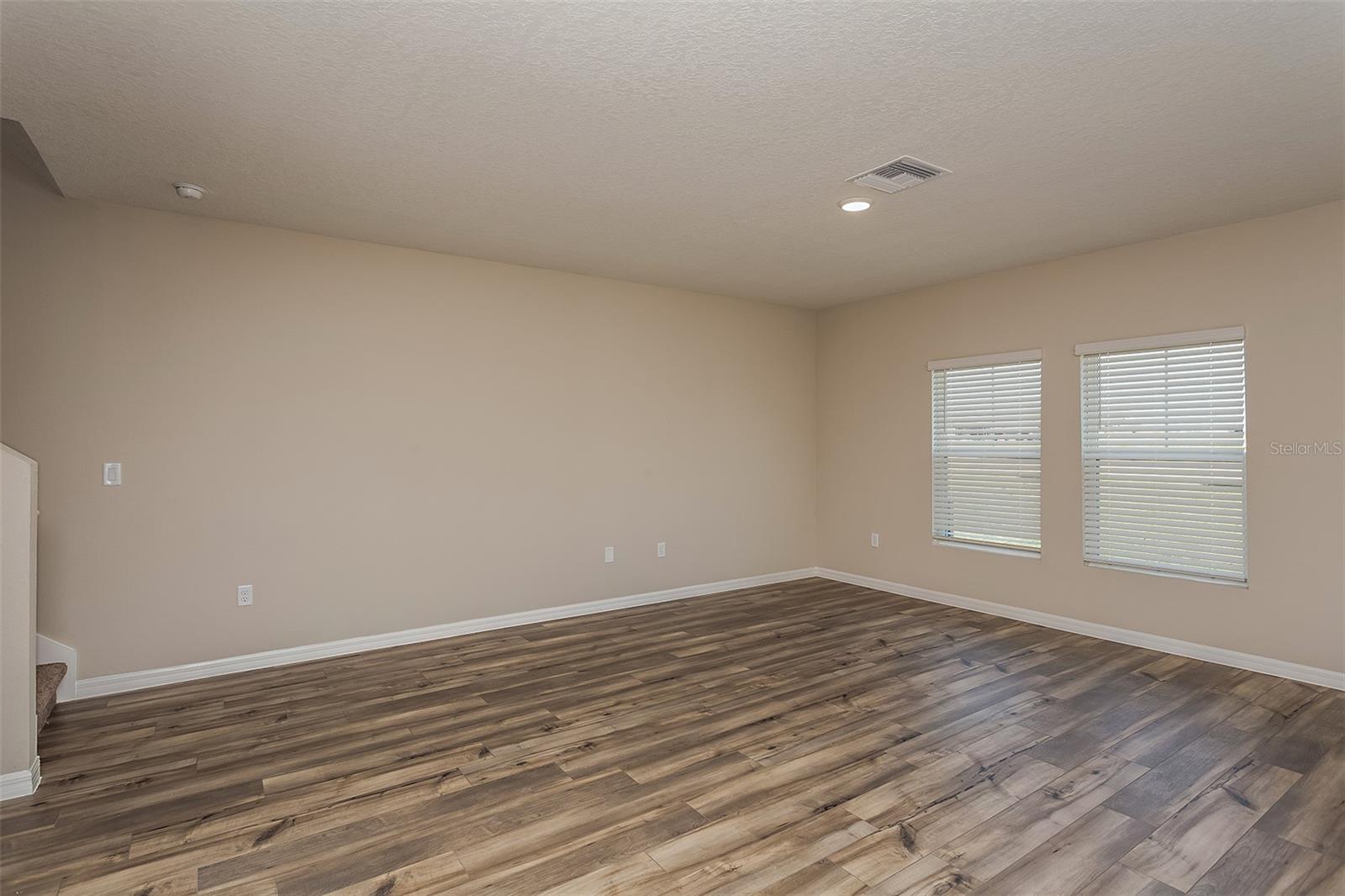 Image 6 of 15 For 37222 Sagemoor Drive