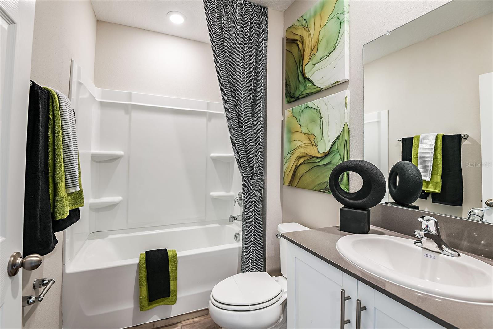 Image 15 of 21 For 37061 Sagemoor Drive